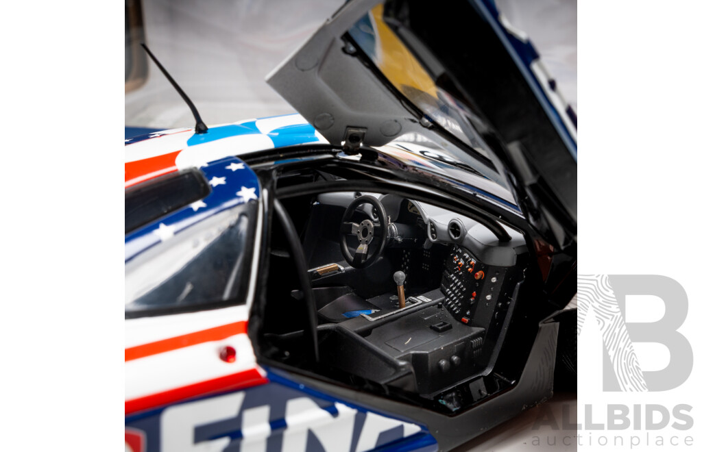 Solido 1996 McLaren F1 GTR LeMans #39 FINA Piquet / Sullivan 1:18 Scale Model Car