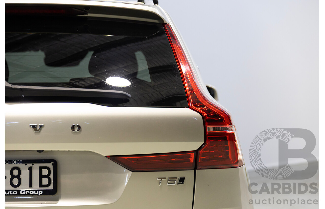 04/2019 Volvo XC60 T5 Momentum (AWD) 246 MY19 4d Wagon Gold Turbo 2.0L