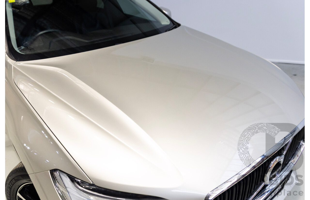 04/2019 Volvo XC60 T5 Momentum (AWD) 246 MY19 4d Wagon Gold Turbo 2.0L