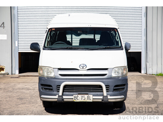 5/2006 Toyota Hiace SLWB TRH221R 4d Van Warm White 2.7L