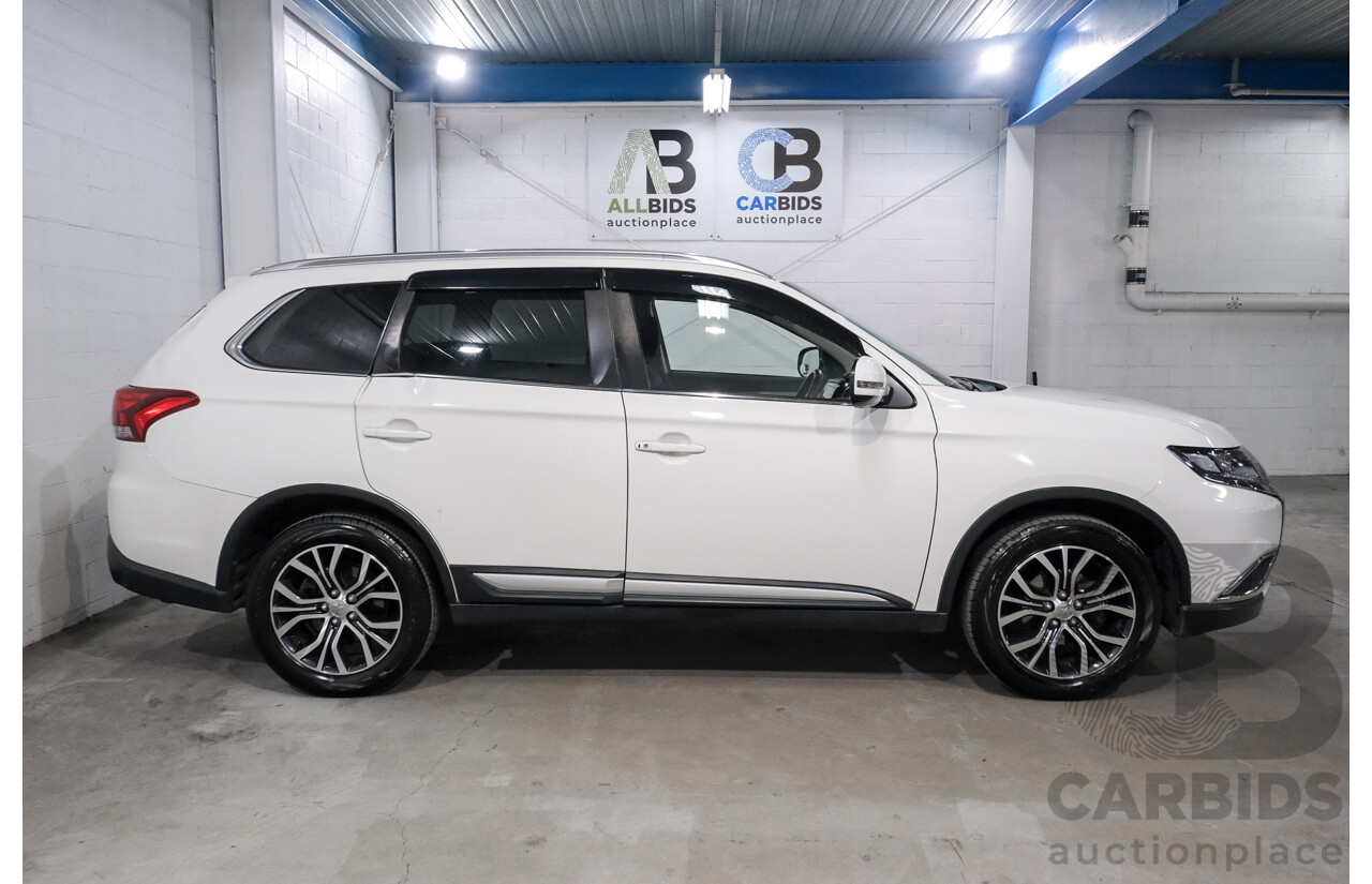 01/2018 Mitsubishi Outlander LS (AWD) ZL MY18.5 4d Wagon White 2.4L - 7 Seater