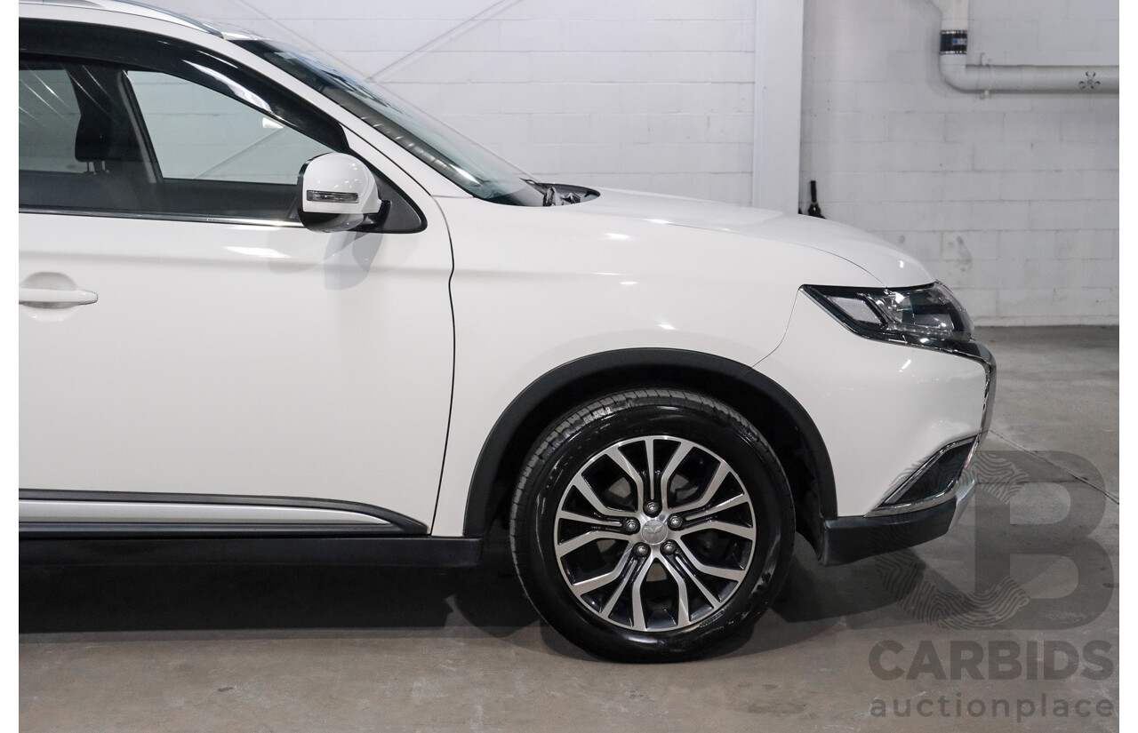 01/2018 Mitsubishi Outlander LS (AWD) ZL MY18.5 4d Wagon White 2.4L - 7 Seater