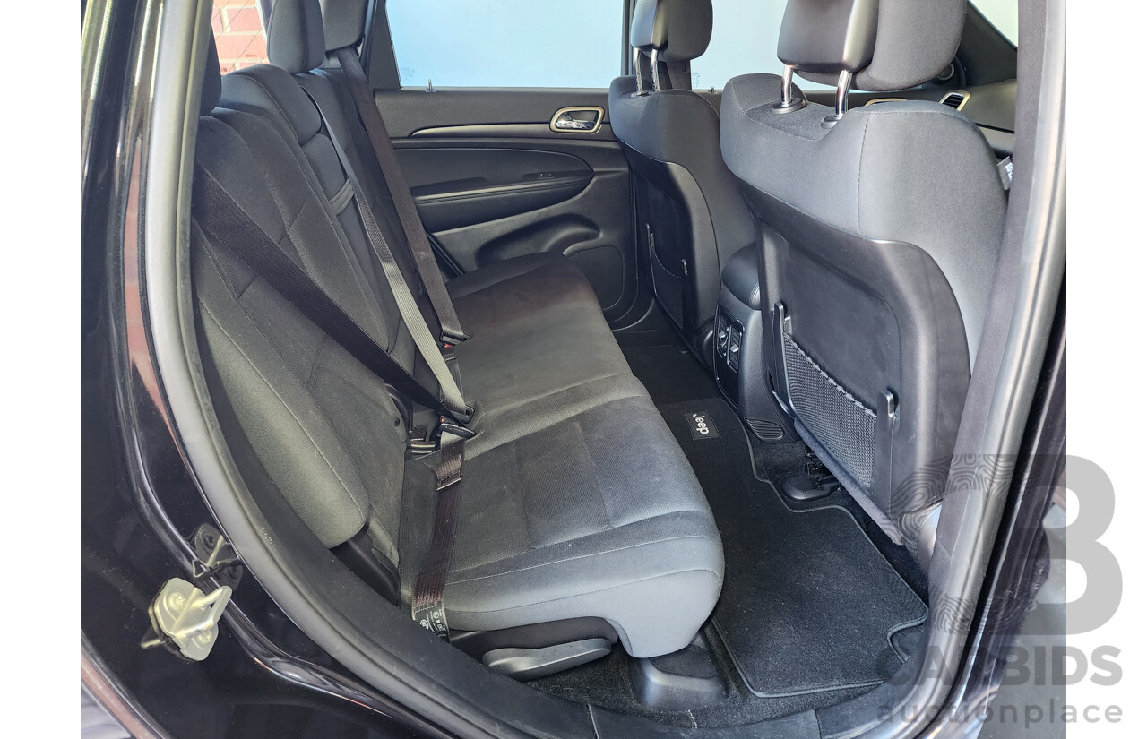 10/2014 Jeep Grand Cherokee Laredo (4x4) WK MY15 4d Wagon Black 3.0L