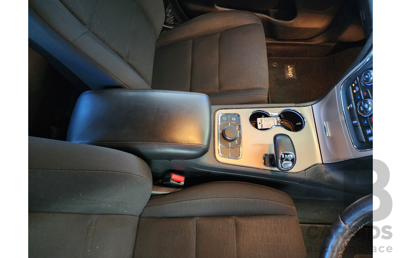 10/2014 Jeep Grand Cherokee Laredo (4x4) WK MY15 4d Wagon Black 3.0L