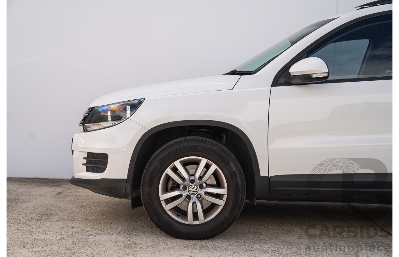 10/2013 Volkswagen Tiguan 118 TSI 5NC MY13 4d Wagon Candy White Twincharged 1.4L