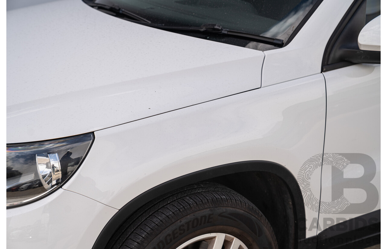 10/2013 Volkswagen Tiguan 118 TSI 5NC MY13 4d Wagon Candy White Twincharged 1.4L