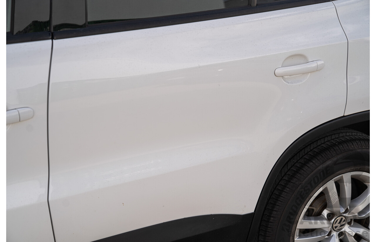 10/2013 Volkswagen Tiguan 118 TSI 5NC MY13 4d Wagon Candy White Twincharged 1.4L