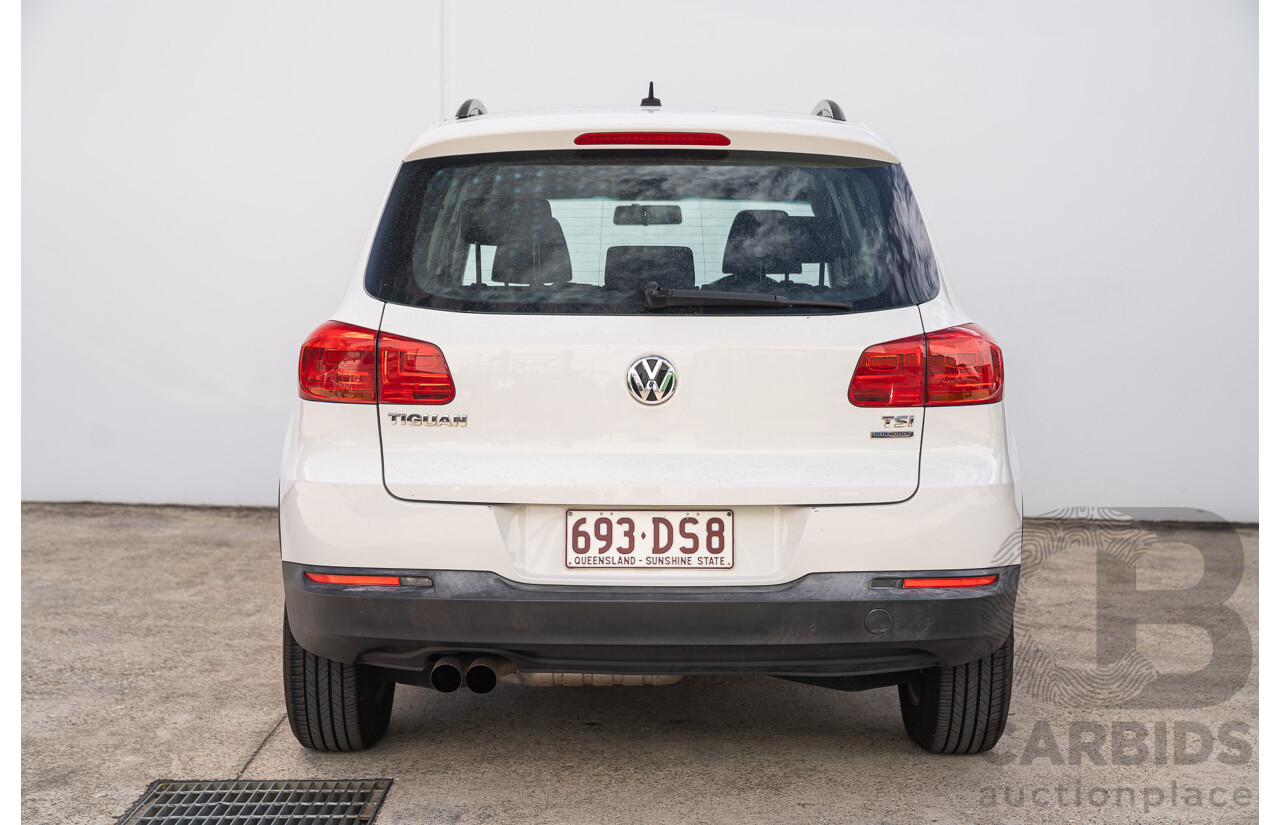 10/2013 Volkswagen Tiguan 118 TSI 5NC MY13 4d Wagon Candy White Twincharged 1.4L