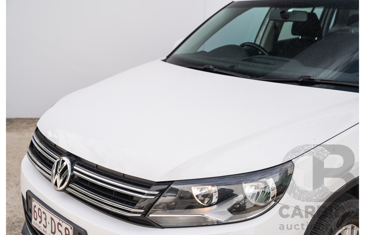 10/2013 Volkswagen Tiguan 118 TSI 5NC MY13 4d Wagon Candy White Twincharged 1.4L