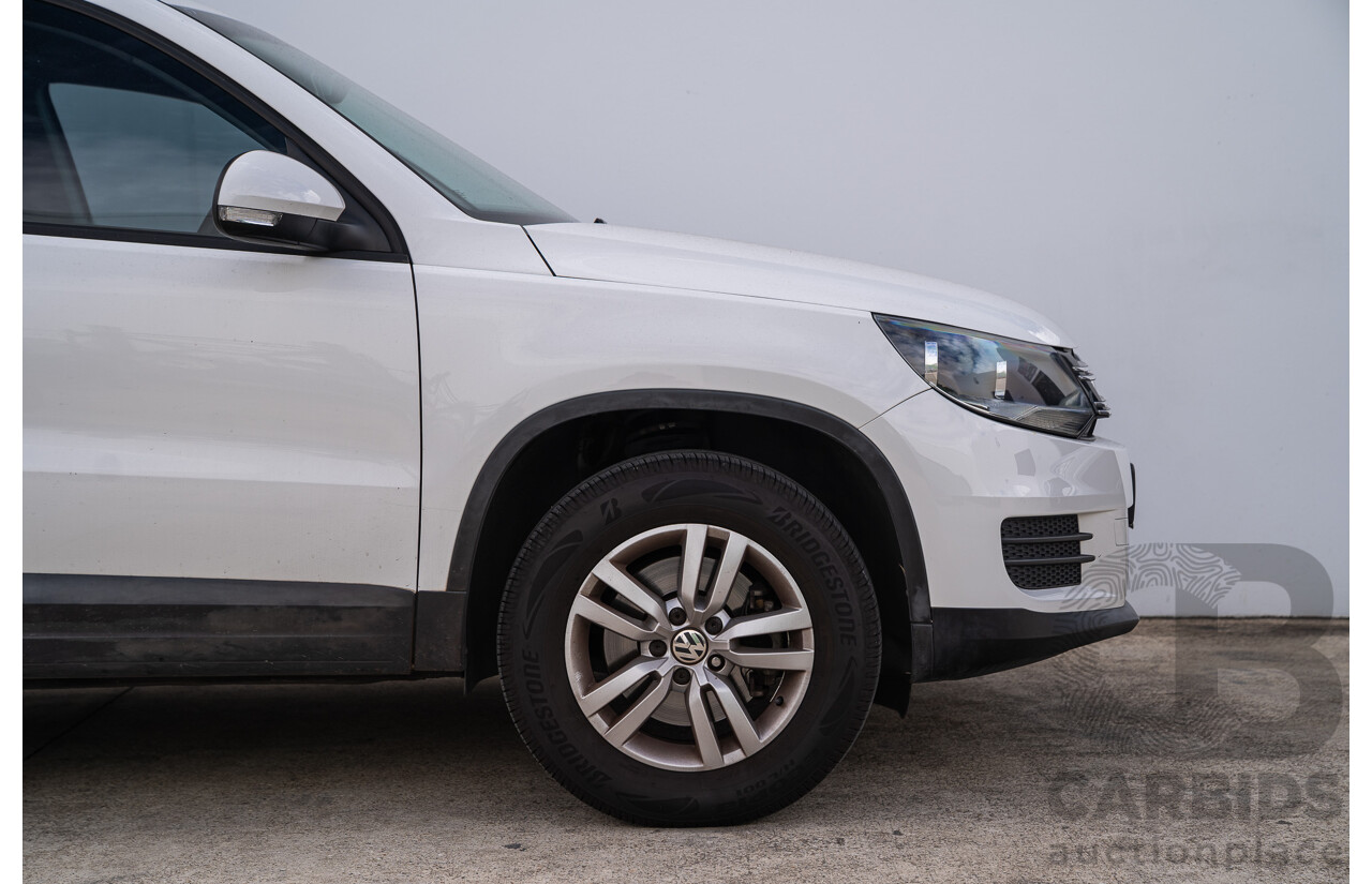 10/2013 Volkswagen Tiguan 118 TSI 5NC MY13 4d Wagon Candy White Twincharged 1.4L