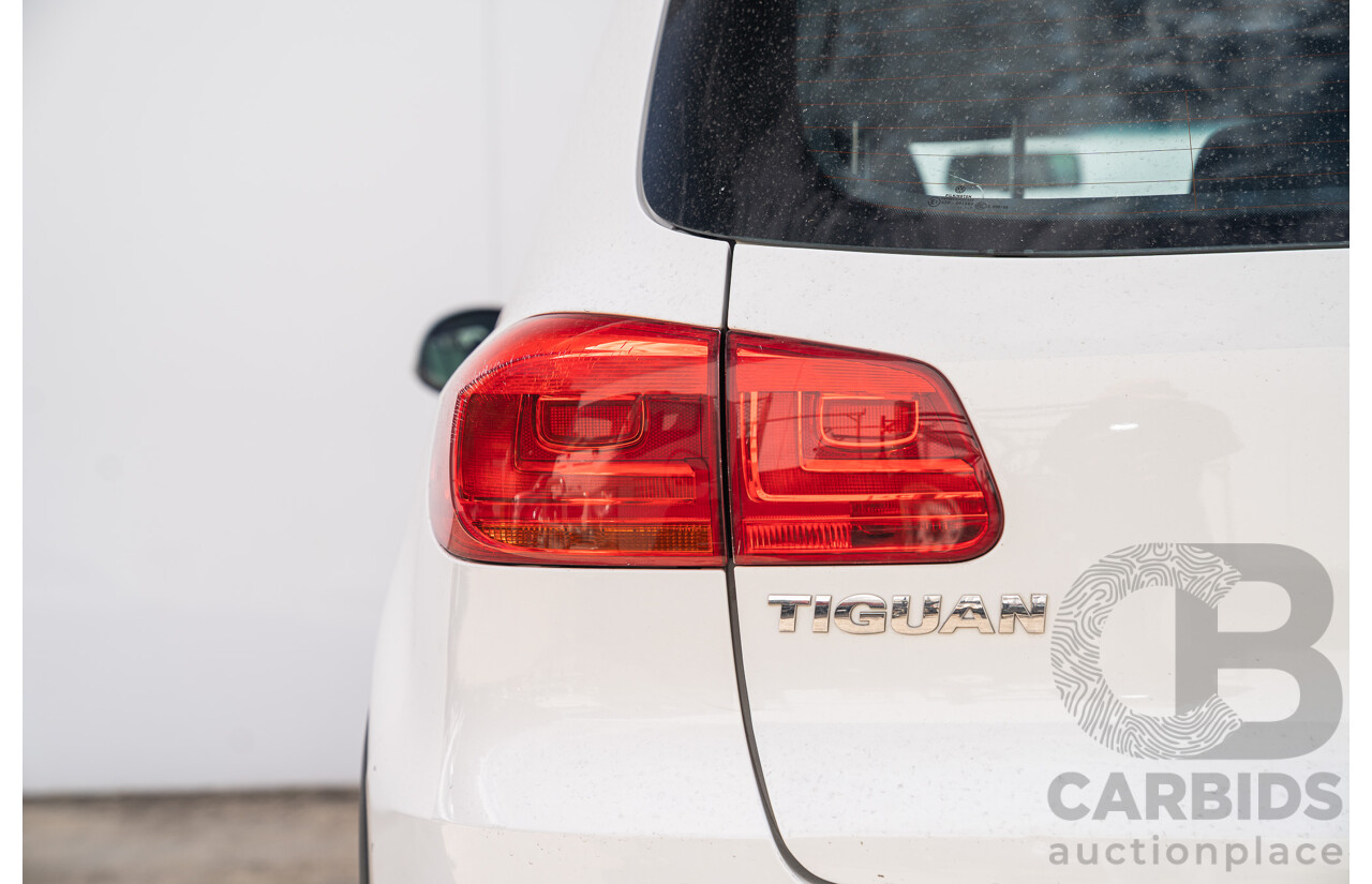 10/2013 Volkswagen Tiguan 118 TSI 5NC MY13 4d Wagon Candy White Twincharged 1.4L