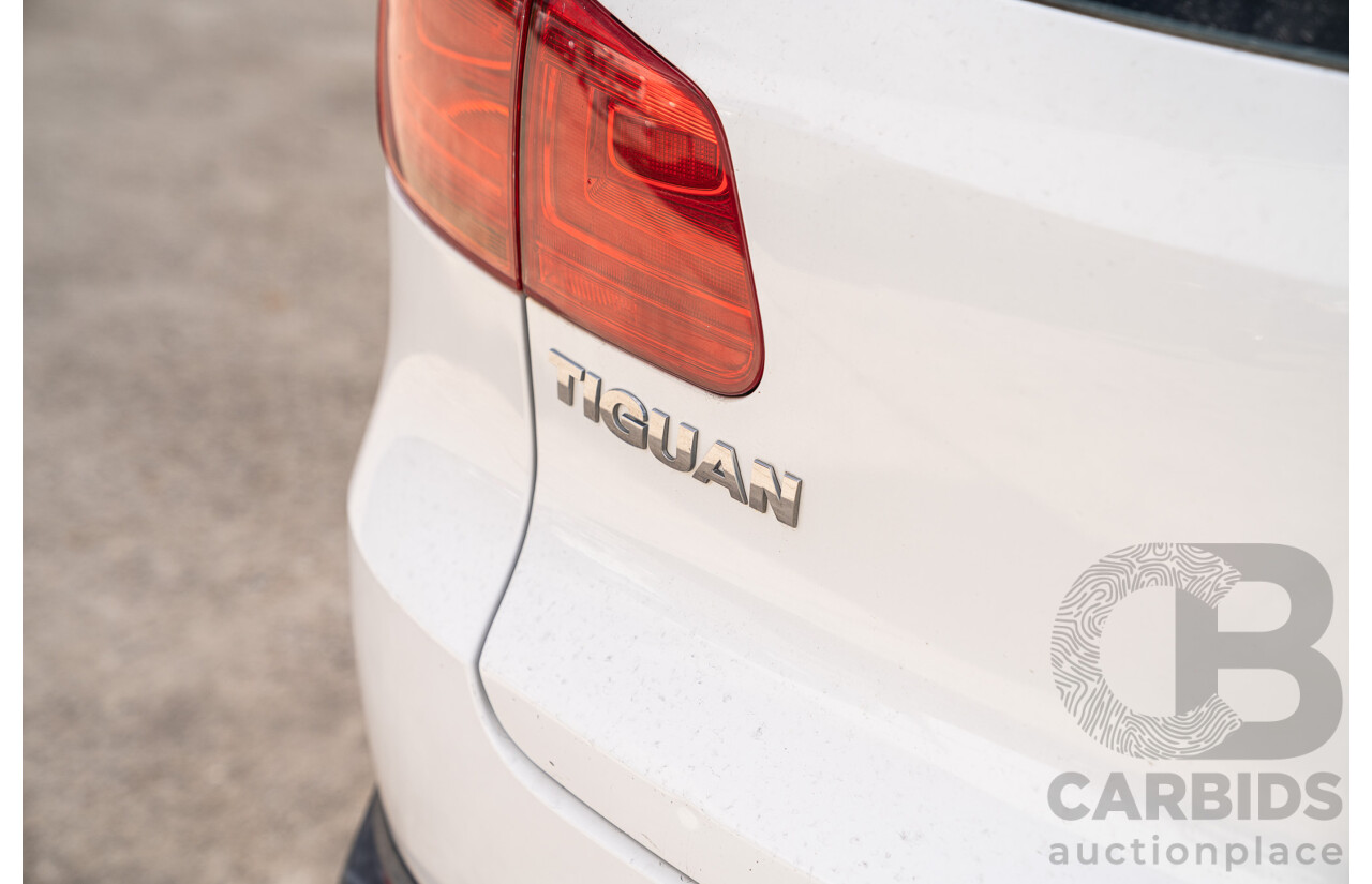 10/2013 Volkswagen Tiguan 118 TSI 5NC MY13 4d Wagon Candy White Twincharged 1.4L
