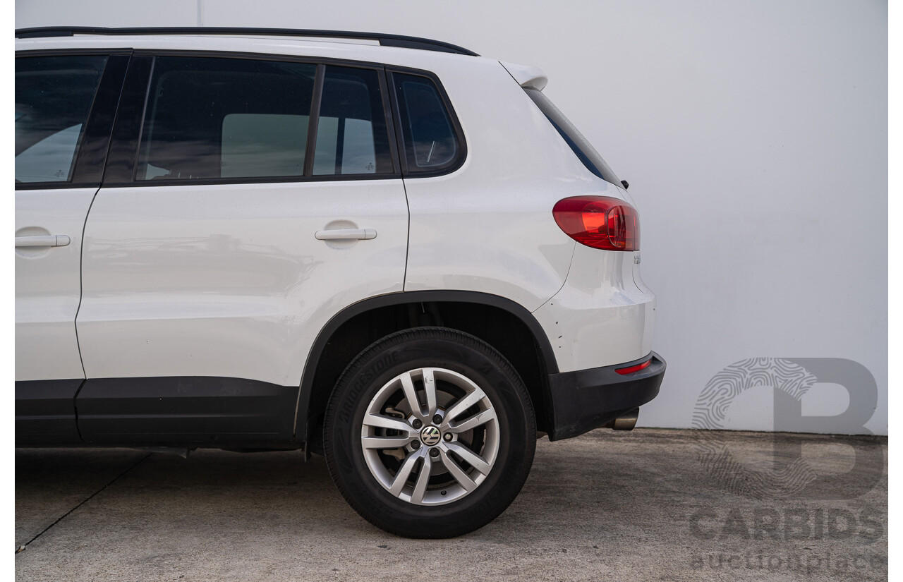 10/2013 Volkswagen Tiguan 118 TSI 5NC MY13 4d Wagon Candy White Twincharged 1.4L