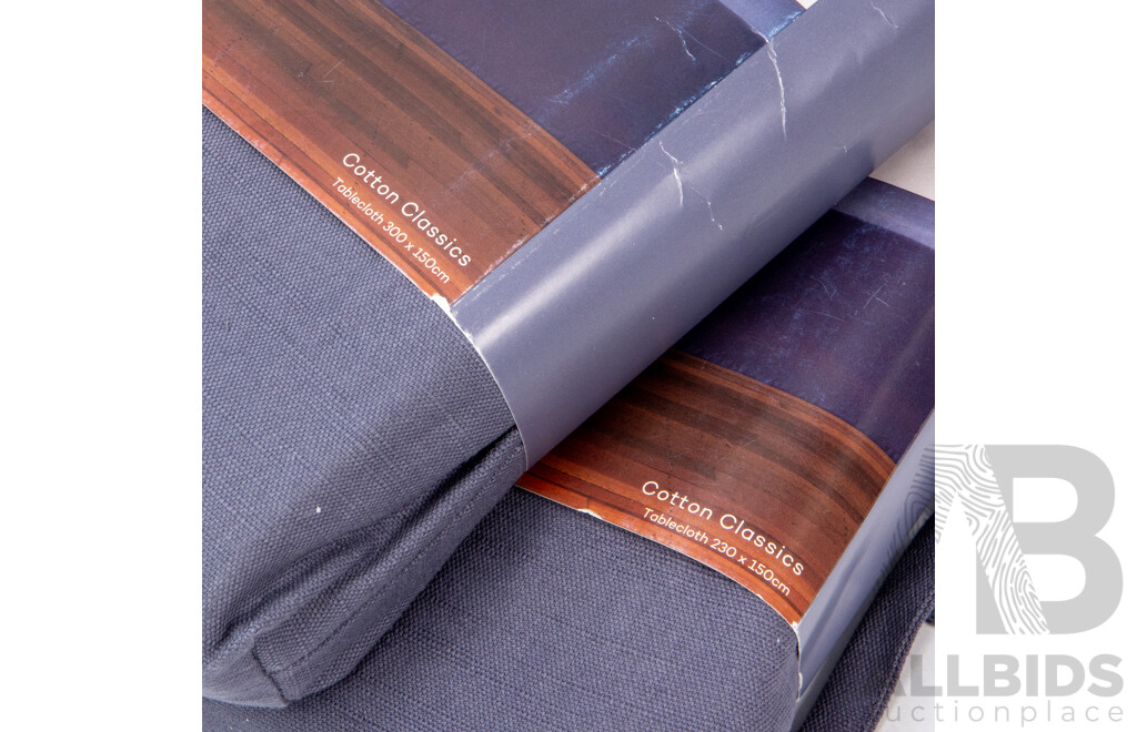 Victorinox Grand Maître Chef's Knife & Maxwell & Williams Tablecloth Bundle