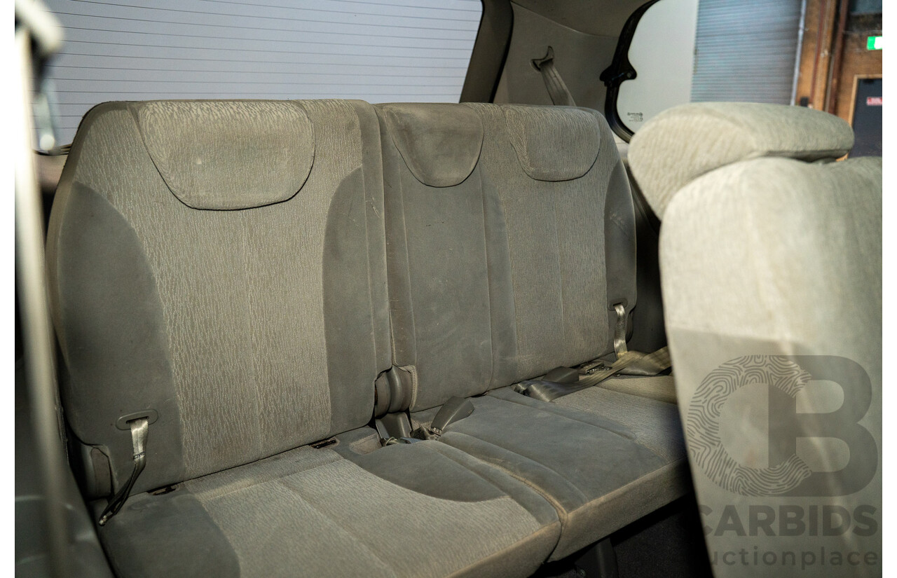 03/2011 Kia Grand Carnival Si FWD VQ MY11 4D Wagon Silver 3.5L