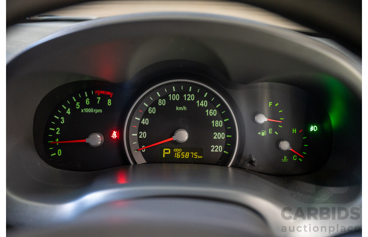 03/2011 Kia Grand Carnival Si FWD VQ MY11 4D Wagon Silver 3.5L
