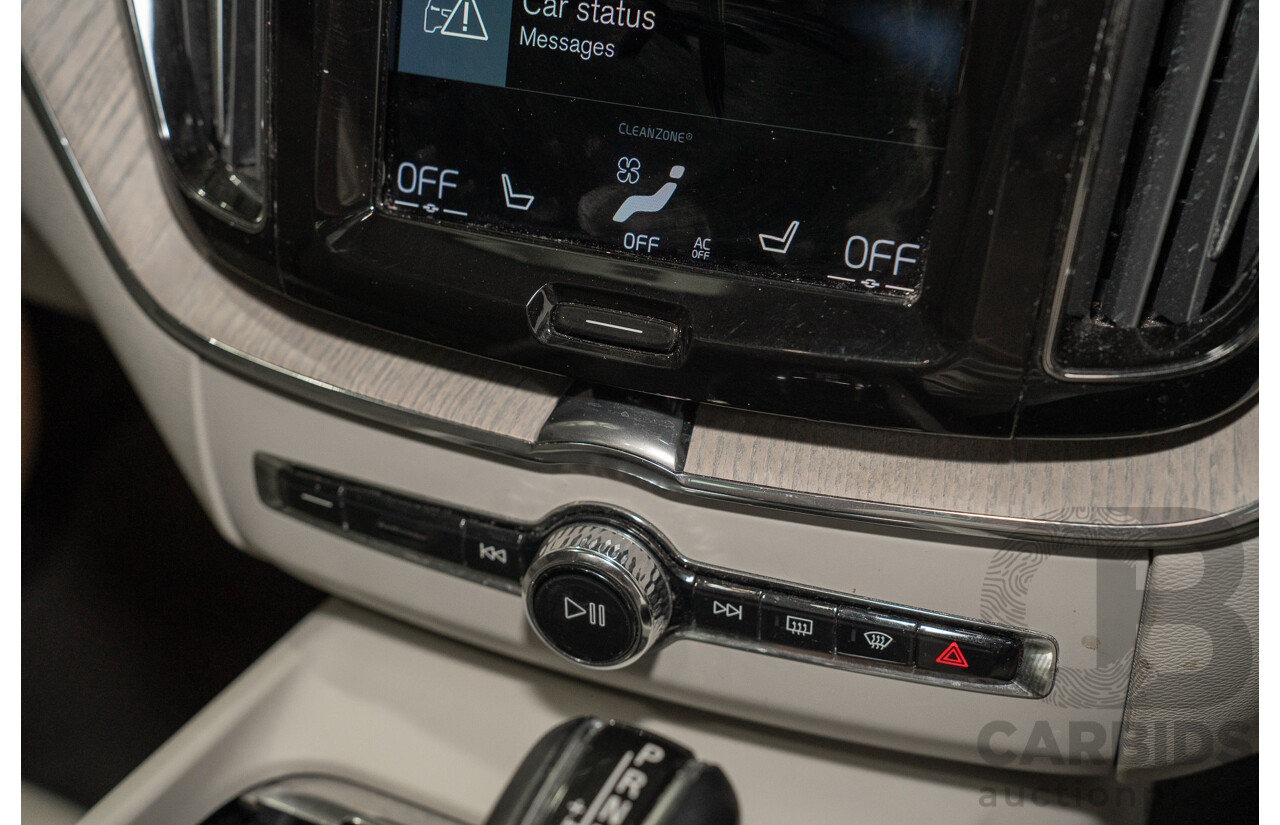 12/2020 Volvo XC60 T5 Inscription (AWD) 246 MY21 4d Wagon Onyx Black Metallic Turbo 2.0L
