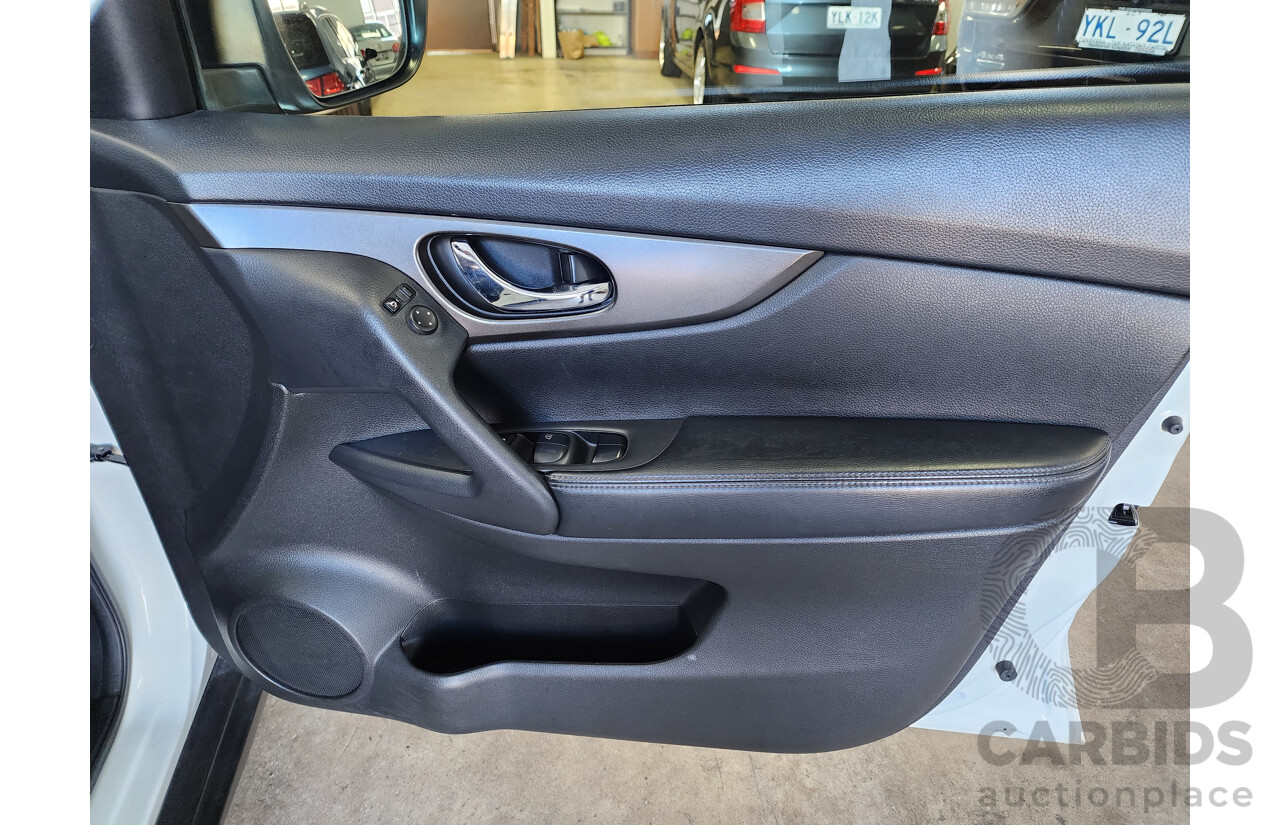 10/2014 Nissan X-Trail ST-L (fwd) T32 4d Wagon White 2.5L