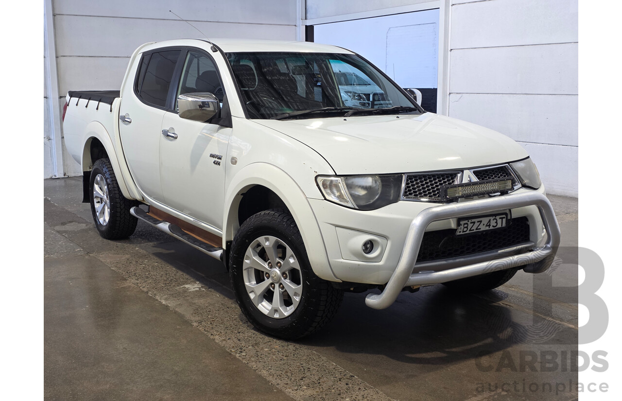 08/2011 Mitsubishi Triton GLX-R (4x4) MN MY11 Double Cab Utility White 2.5L