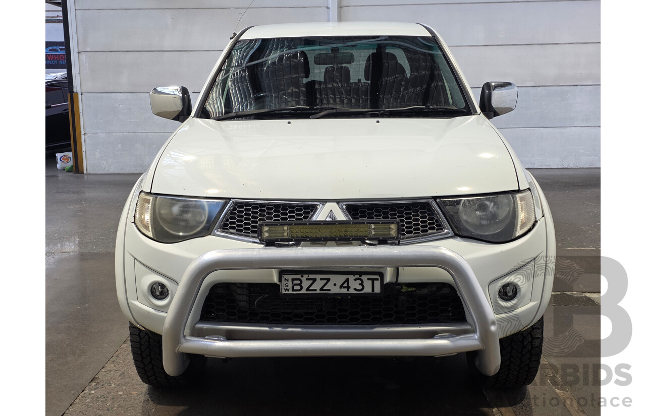 08/2011 Mitsubishi Triton GLX-R (4x4) MN MY11 Double Cab Utility White 2.5L