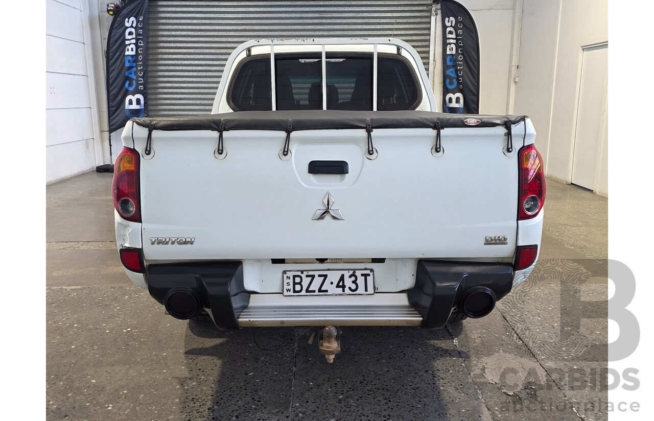 08/2011 Mitsubishi Triton GLX-R (4x4) MN MY11 Double Cab Utility White 2.5L