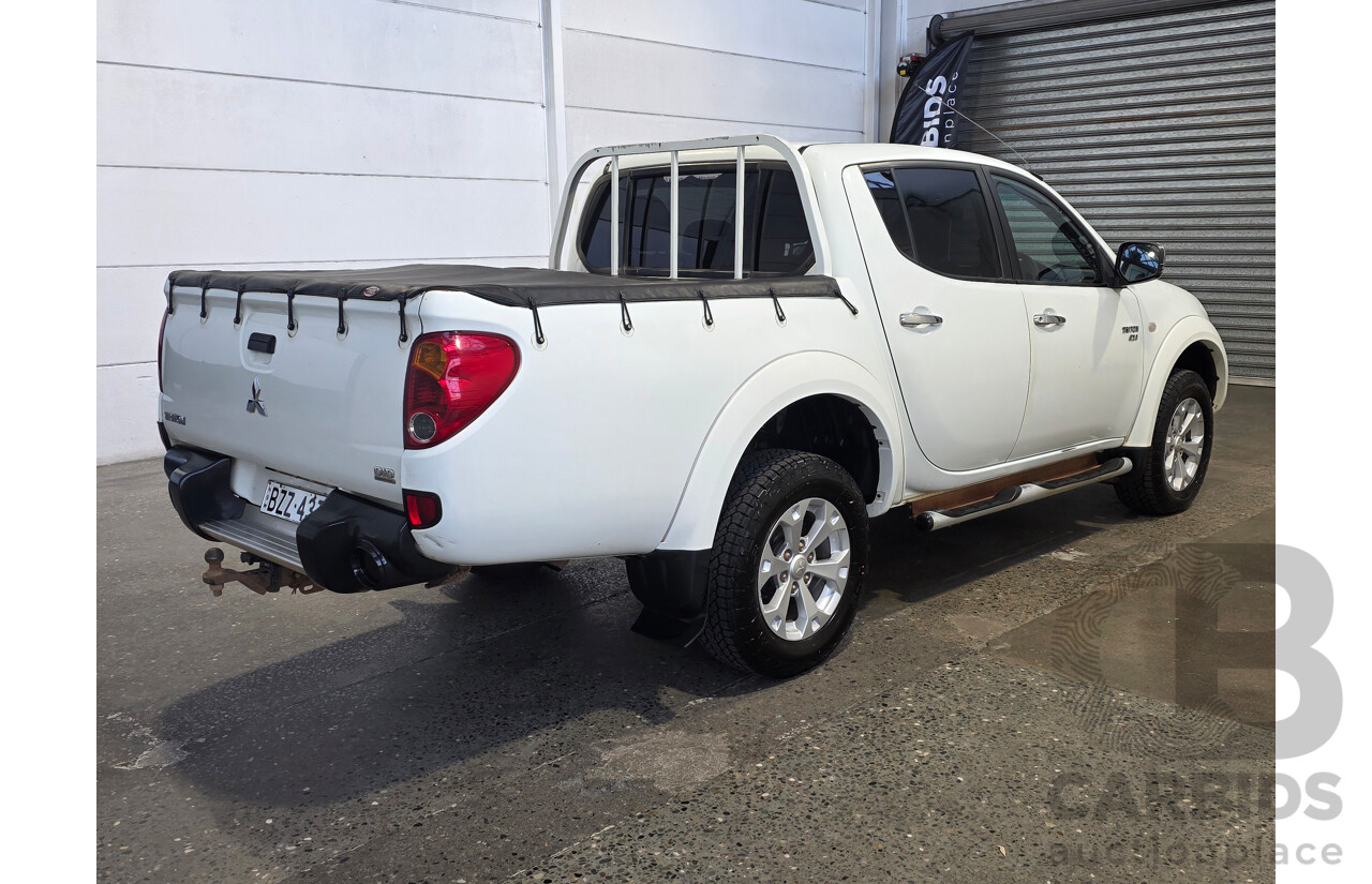 08/2011 Mitsubishi Triton GLX-R (4x4) MN MY11 Double Cab Utility White 2.5L
