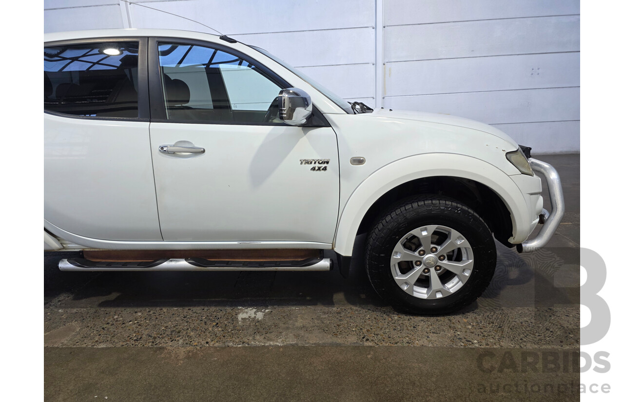 08/2011 Mitsubishi Triton GLX-R (4x4) MN MY11 Double Cab Utility White 2.5L