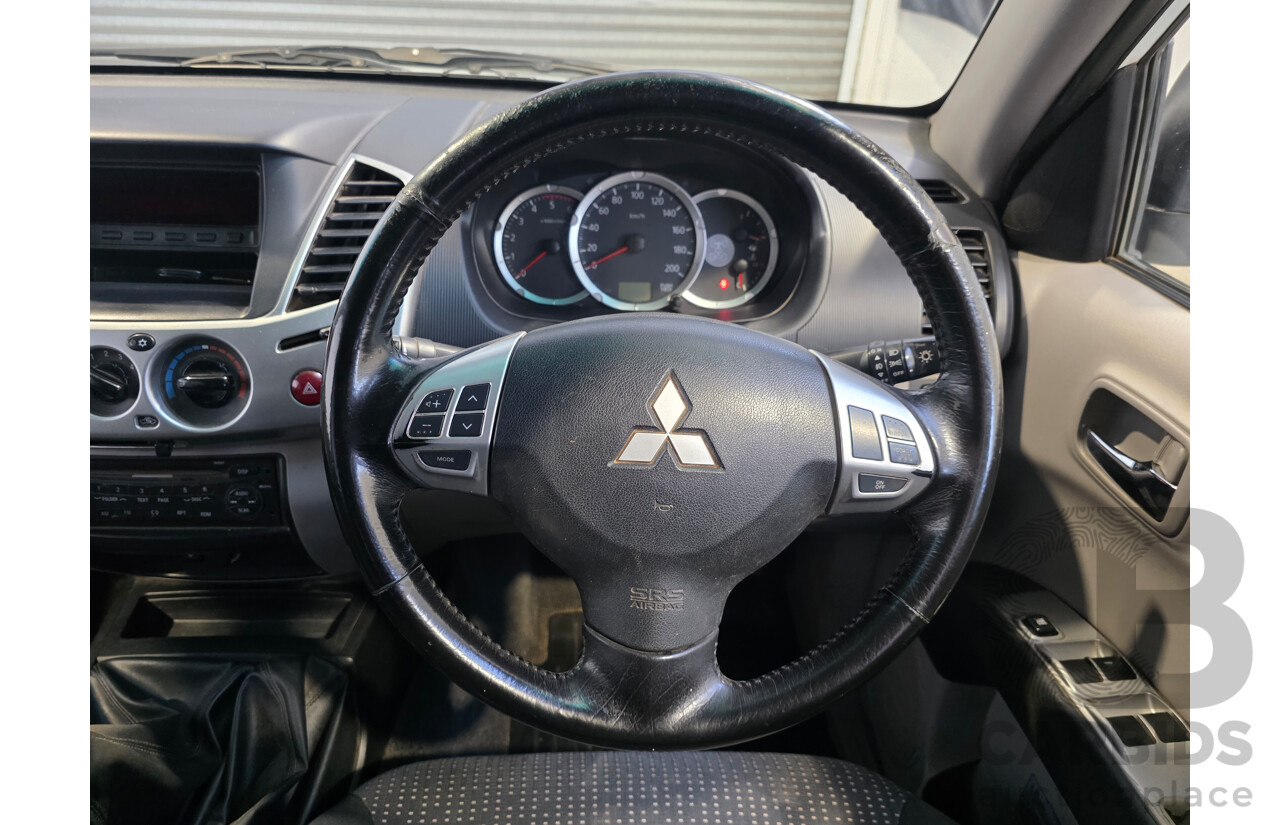08/2011 Mitsubishi Triton GLX-R (4x4) MN MY11 Double Cab Utility White 2.5L