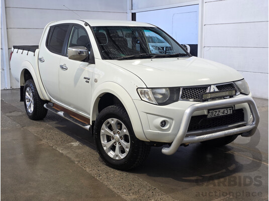 08/2011 Mitsubishi Triton GLX-R (4x4) MN MY11 Double Cab Utility White 2.5L