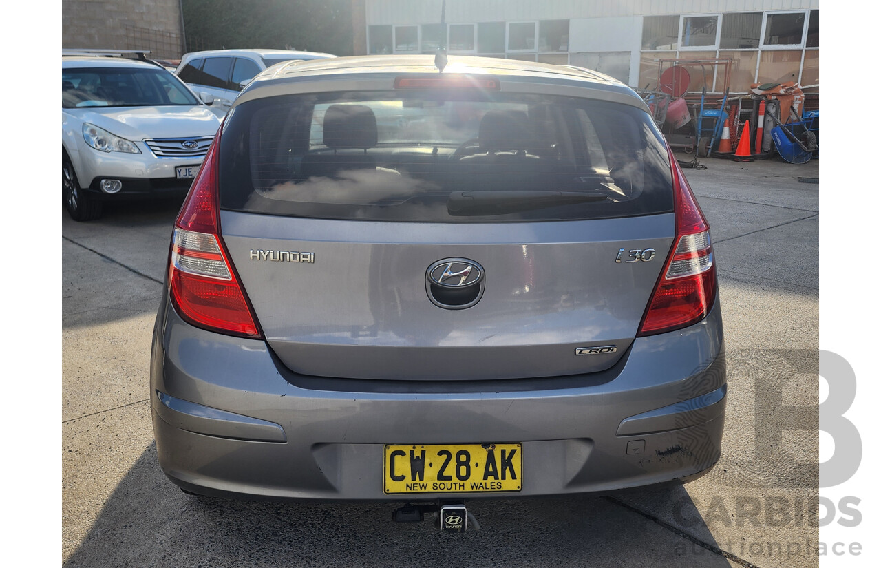 08/2011 Hyundai i30 SX 1.6 CRDi FD MY11 5d Hatchback Grey 1.6L