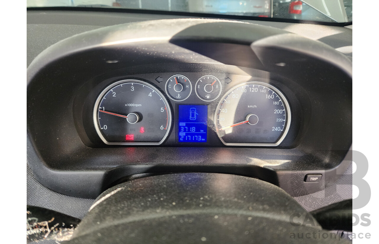 08/2011 Hyundai i30 SX 1.6 CRDi FD MY11 5d Hatchback Grey 1.6L