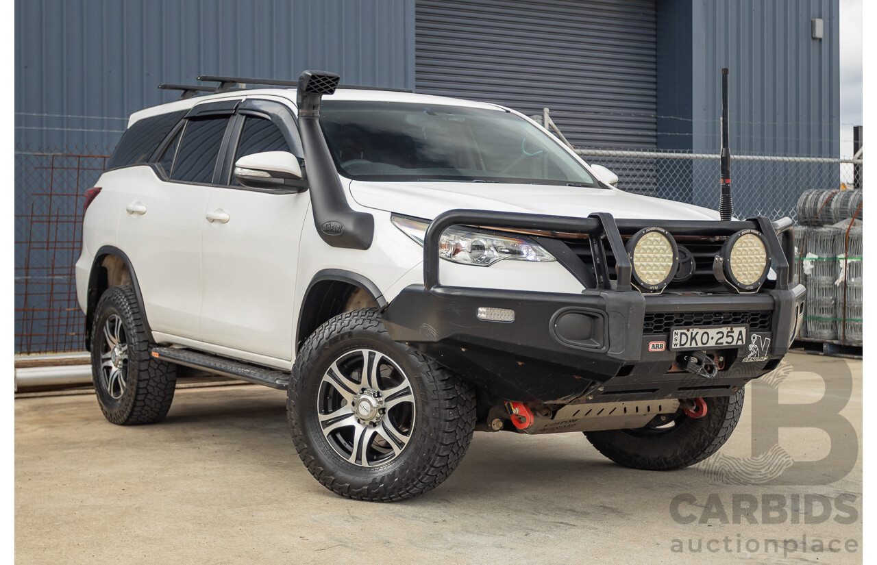 10/2015 Toyota Fortuner GX (4x4) GUN156R 4d Wagon White Turbo Diesel 2.8L