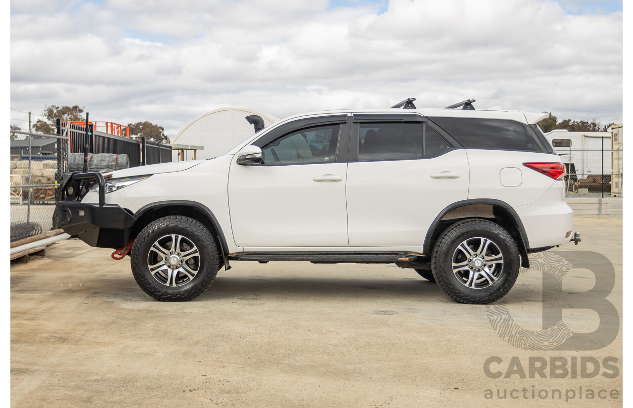 10/2015 Toyota Fortuner GX (4x4) GUN156R 4d Wagon White Turbo Diesel 2.8L