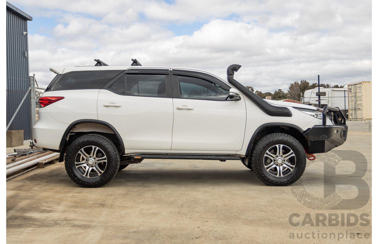 10/2015 Toyota Fortuner GX (4x4) GUN156R 4d Wagon White Turbo Diesel 2.8L