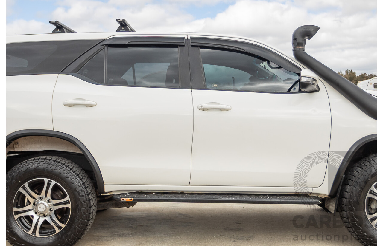 10/2015 Toyota Fortuner GX (4x4) GUN156R 4d Wagon White Turbo Diesel 2.8L