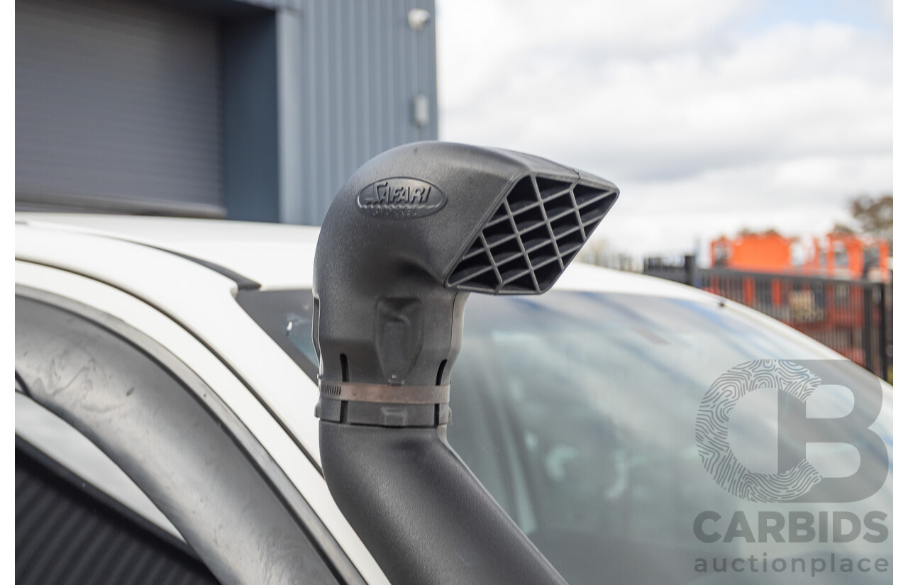 10/2015 Toyota Fortuner GX (4x4) GUN156R 4d Wagon White Turbo Diesel 2.8L