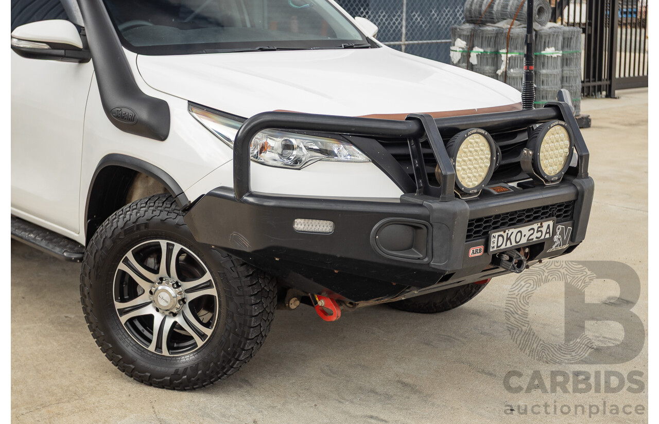 10/2015 Toyota Fortuner GX (4x4) GUN156R 4d Wagon White Turbo Diesel 2.8L