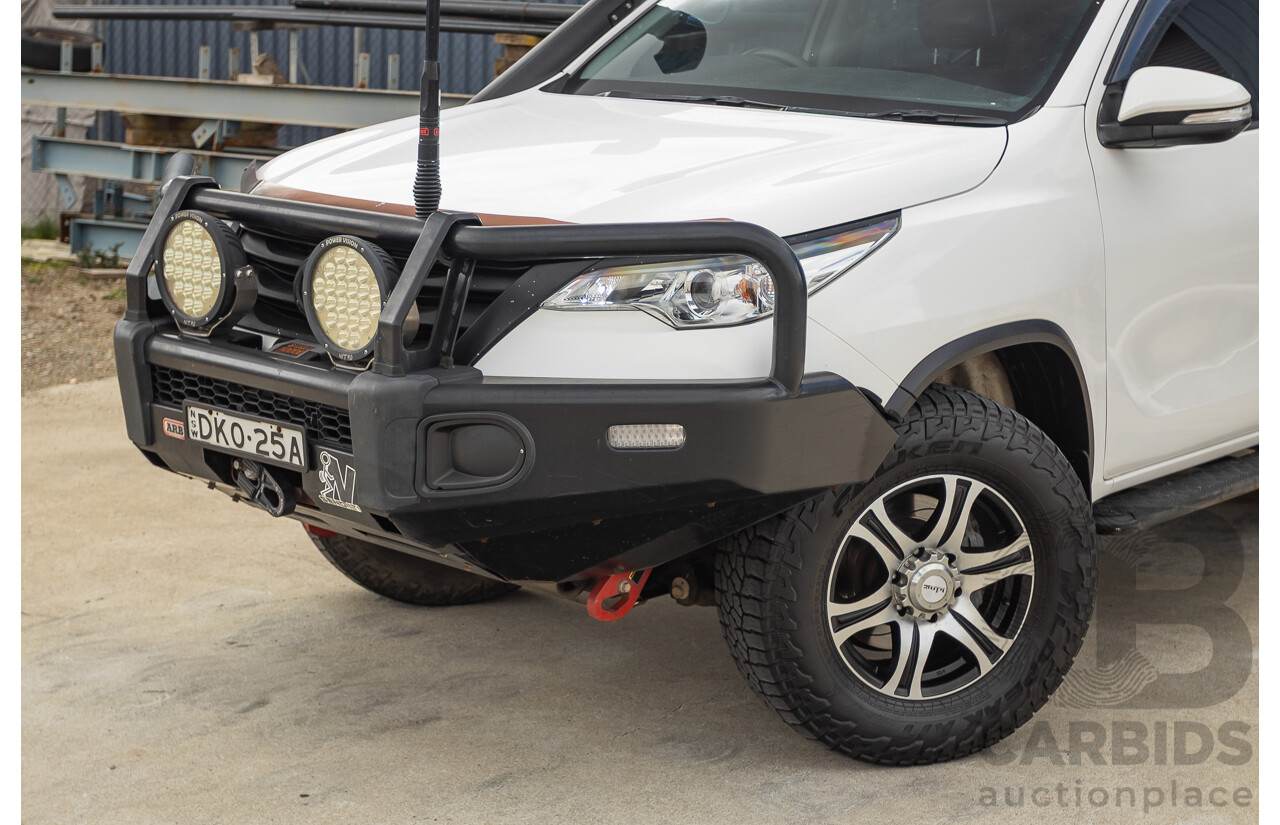 10/2015 Toyota Fortuner GX (4x4) GUN156R 4d Wagon White Turbo Diesel 2.8L