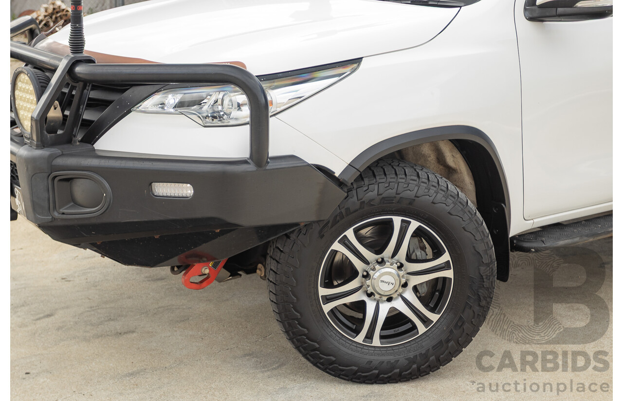 10/2015 Toyota Fortuner GX (4x4) GUN156R 4d Wagon White Turbo Diesel 2.8L