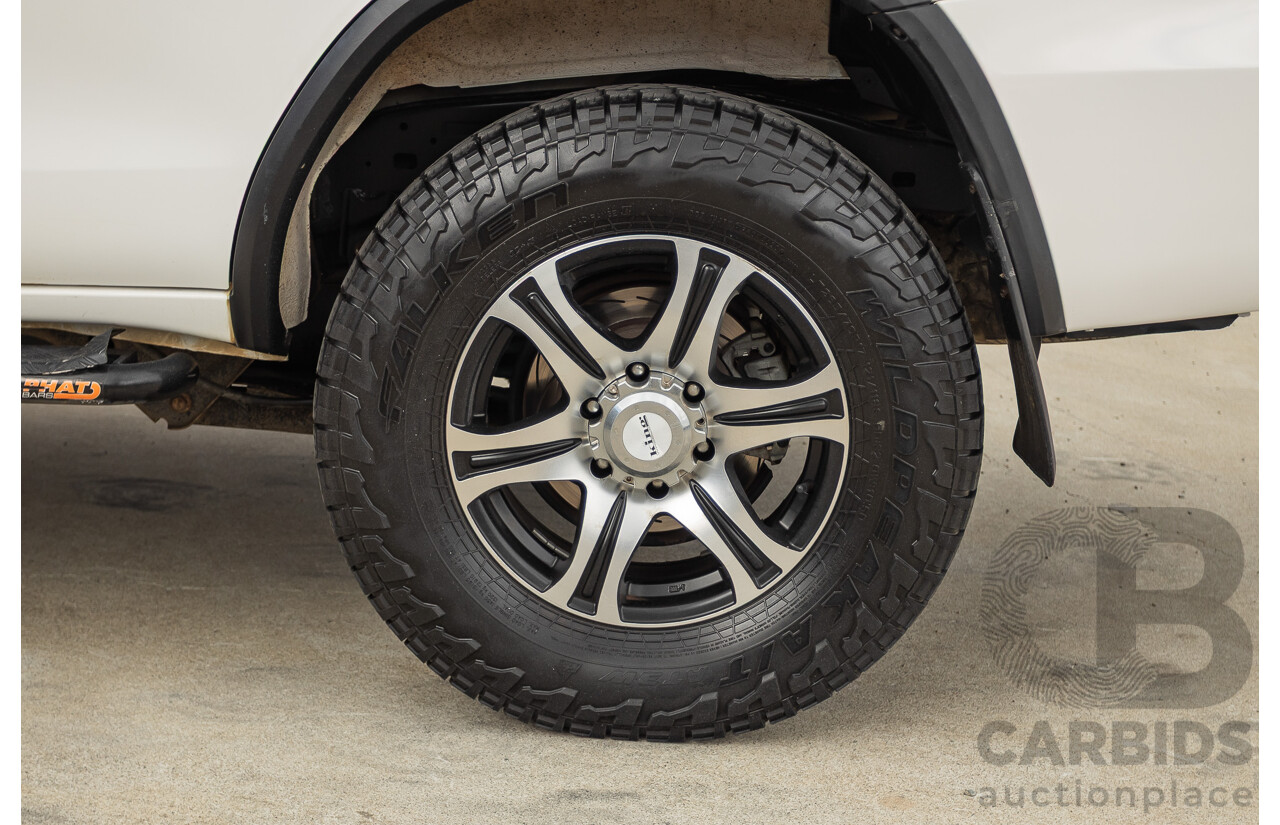 10/2015 Toyota Fortuner GX (4x4) GUN156R 4d Wagon White Turbo Diesel 2.8L