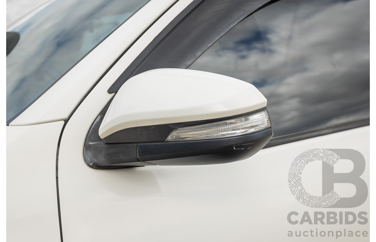 10/2015 Toyota Fortuner GX (4x4) GUN156R 4d Wagon White Turbo Diesel 2.8L
