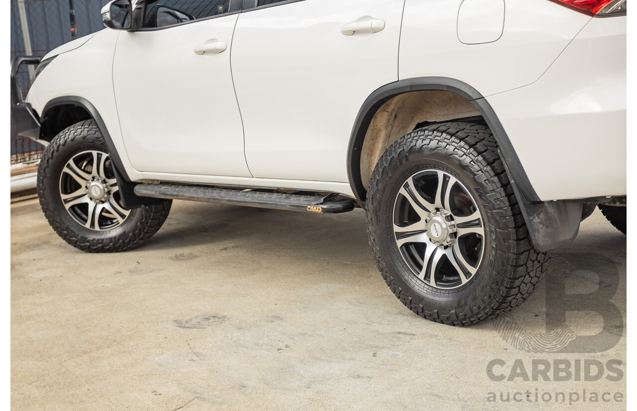 10/2015 Toyota Fortuner GX (4x4) GUN156R 4d Wagon White Turbo Diesel 2.8L