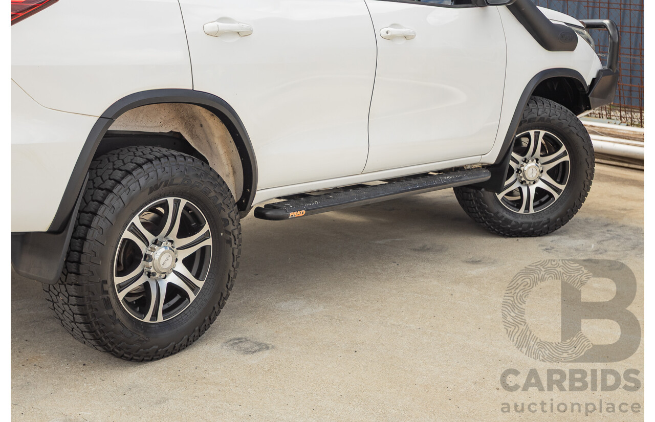 10/2015 Toyota Fortuner GX (4x4) GUN156R 4d Wagon White Turbo Diesel 2.8L