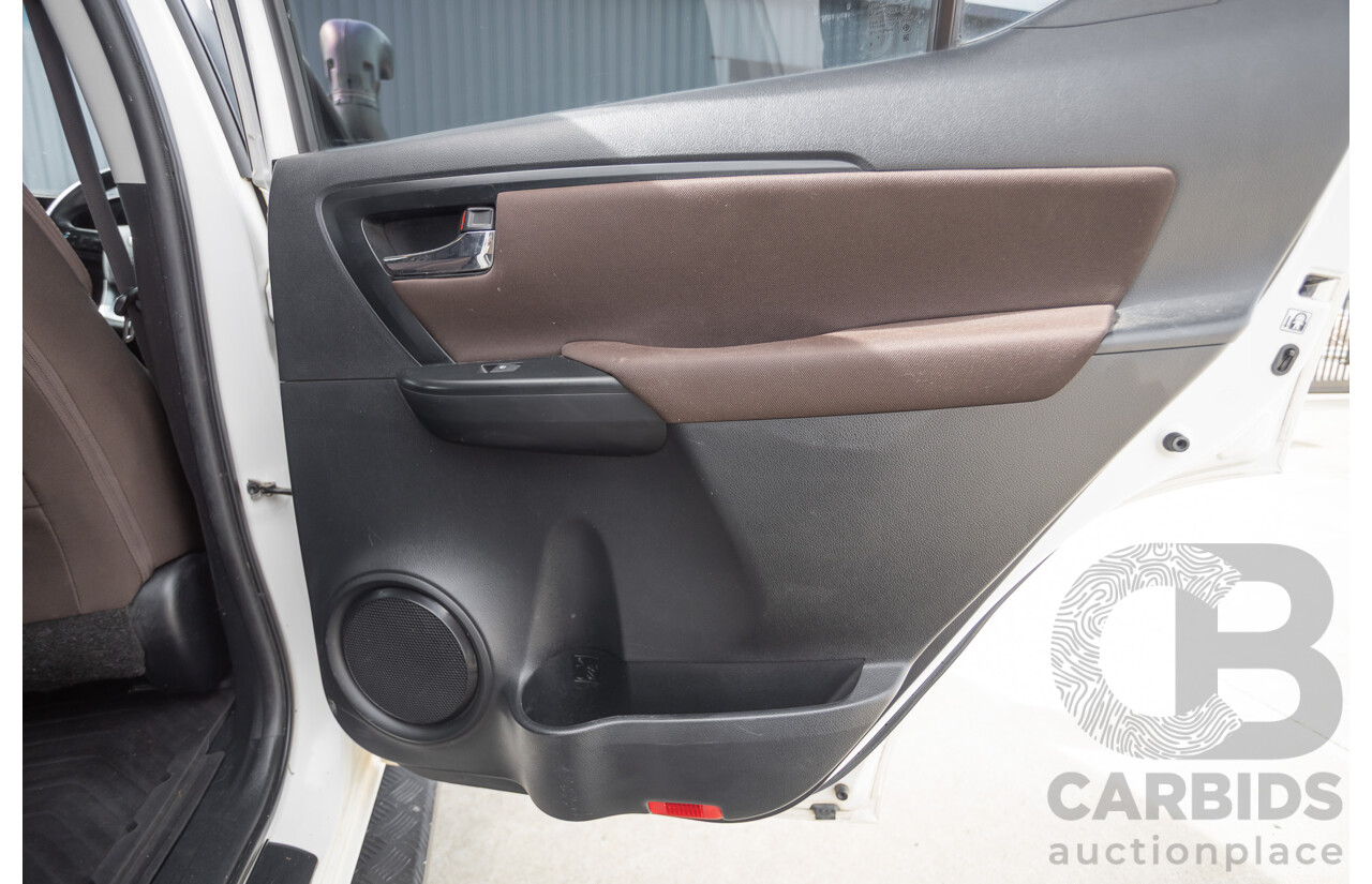 10/2015 Toyota Fortuner GX (4x4) GUN156R 4d Wagon White Turbo Diesel 2.8L