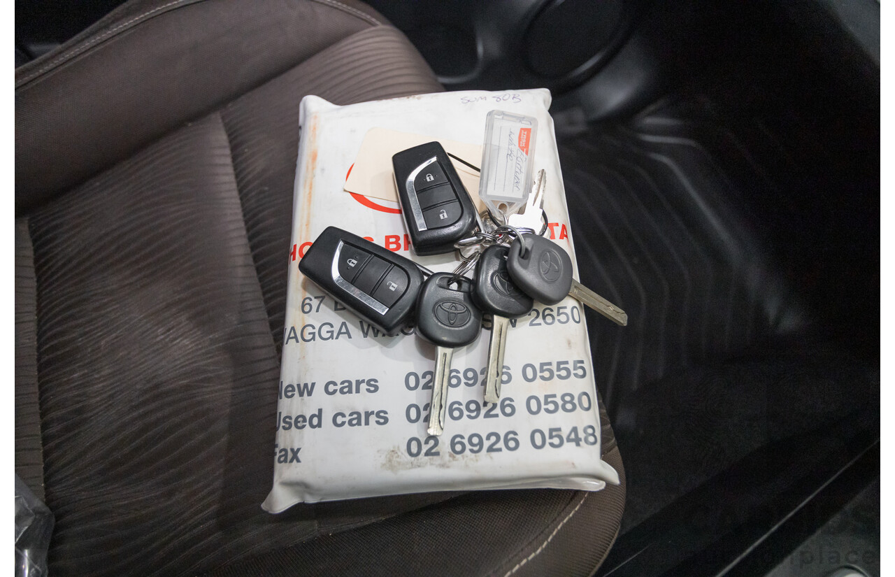 10/2015 Toyota Fortuner GX (4x4) GUN156R 4d Wagon White Turbo Diesel 2.8L