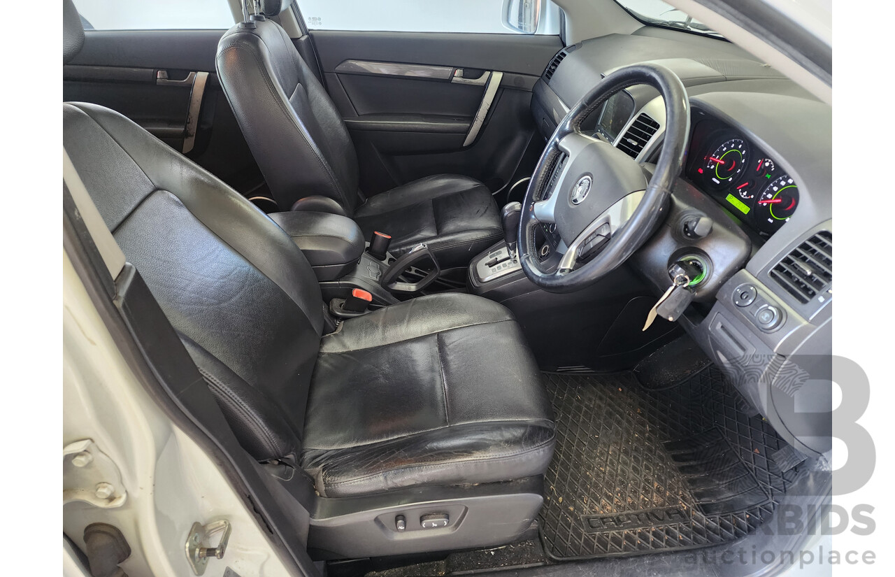 11/2010 Holden Captiva LX (4x4) CG MY10 4d Wagon White 3.2L
