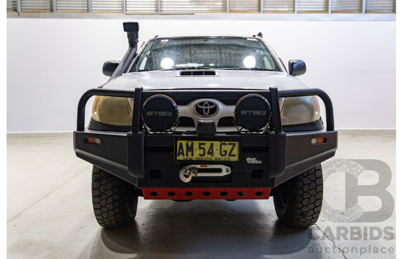 08/2006 Toyota Hilux SR (4x4) KUN26R Dual Cab P/Up White 3.0L