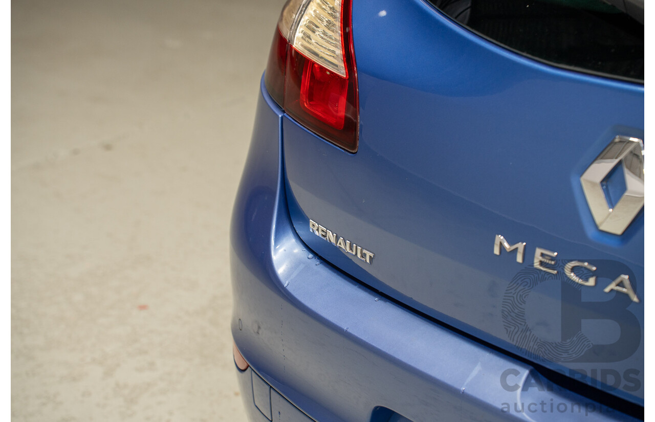 09/2015 Renault Megane GT-Line B95 MY14 5d Hatchback Blue Turbo 1.2L