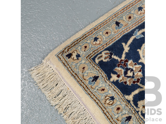 Hand Knotted Persian Nain Rug