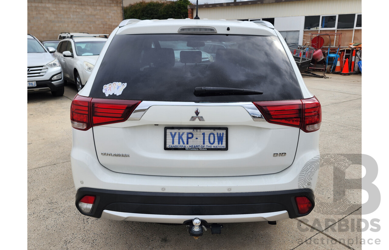 09/2015 Mitsubishi Outlander Exceed (4x4) ZK MY16 4d Wagon White 2.3L